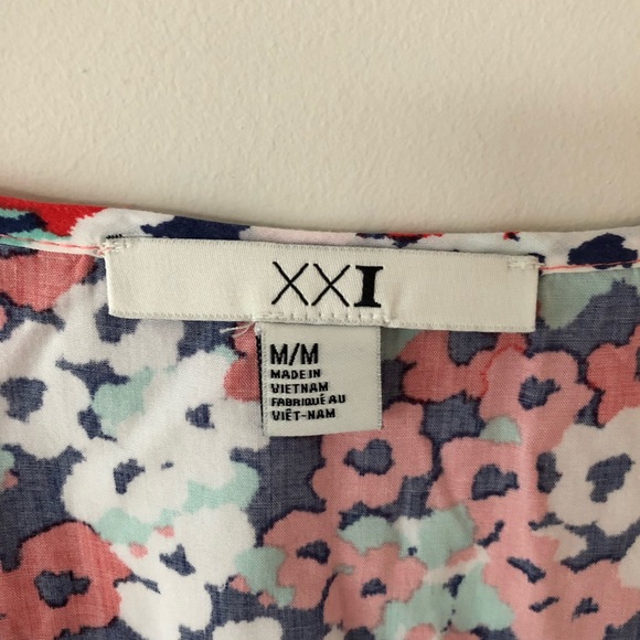 Patterned Dress - Picture 3 of 4